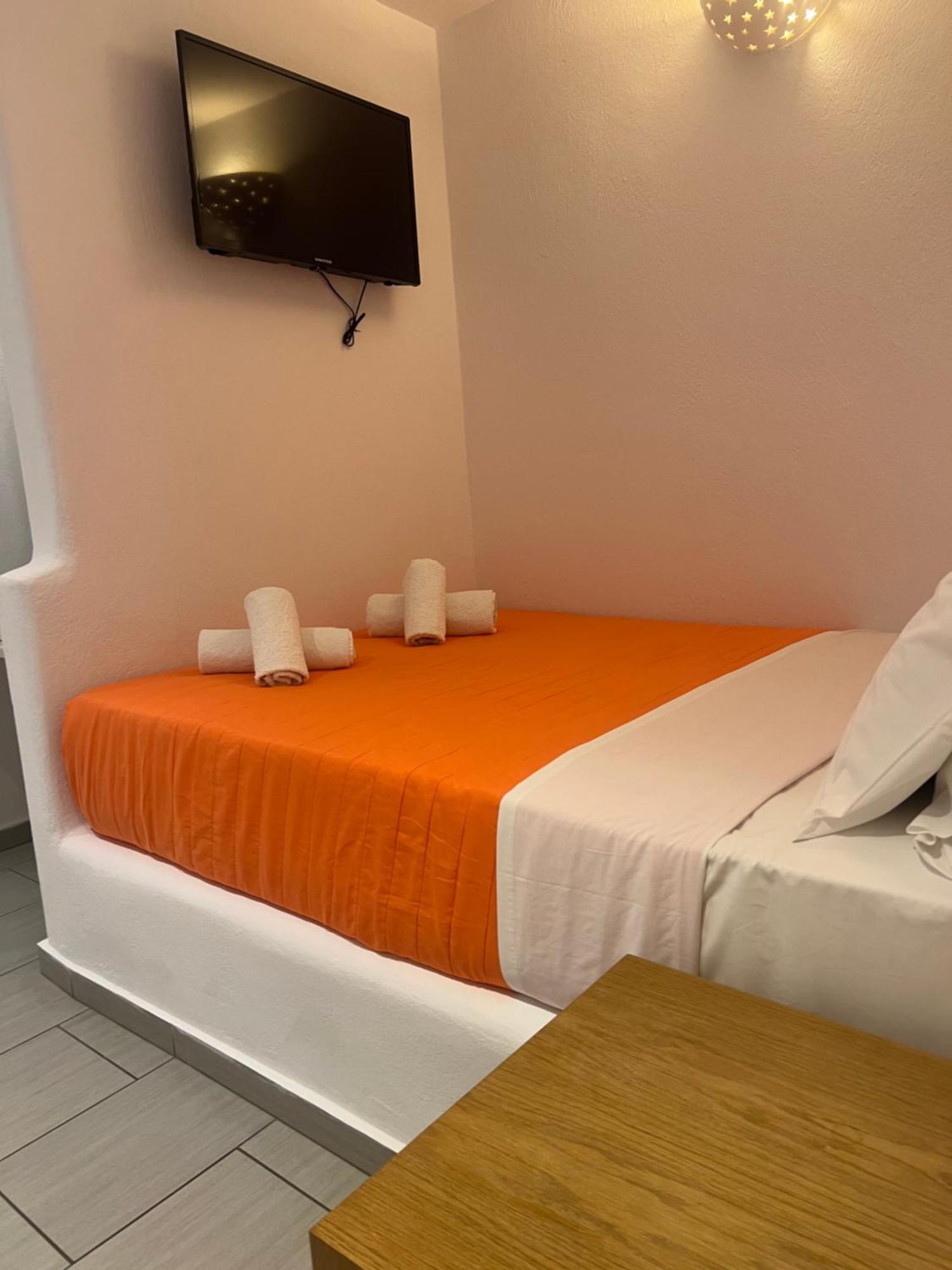 Artemoula's Studios Aparthotel 2*